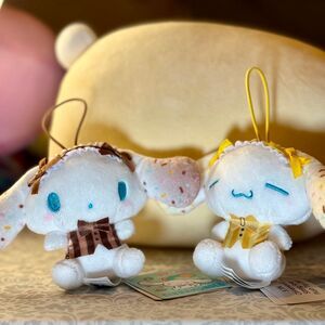 NWT Sanrio Cinnamonroll (Cinna) Sprinkle Collection plushie key chains Set of 2